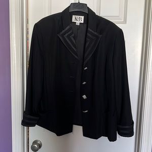 Women’s plus size Elegant black suit- size 24. Nice long style skirt. See tags